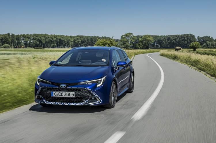 <p>İlk olarak Corolla Cross'ta kullanıma sunulan hibrit sistemin tork değeri ise 185 Nm olarak açıklanıyor. </p>
