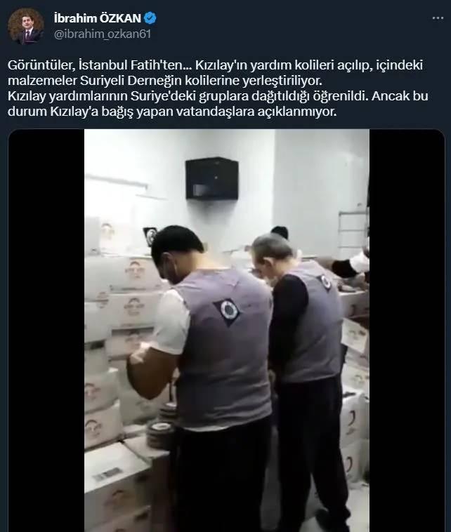 <p><strong>Kızılay&rsquo;ın yardım kolileri a&ccedil;ılıp i&ccedil;indekiler Suriyeli derneğin kolilerine yerleştirildi.</strong></p>

<p><strong>GER&Ccedil;EK</strong>&nbsp;"Kızılay'ın yardım kolileri a&ccedil;ılıp, i&ccedil;indeki malzemeler Suriyeli Derneğin kolilerine yerleştirildi" iddiası doğru değil.</p>
