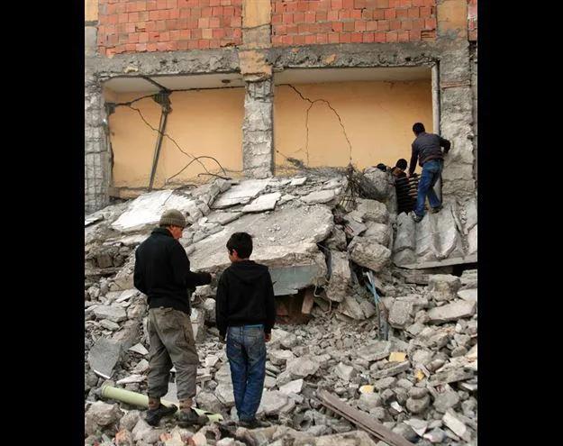 <p><strong>13 Aralık 115</strong><br />
Antakya Depremi<br />
Şiddeti: 7,5<br />
Kayıp Sayısı: 260.000</p>
