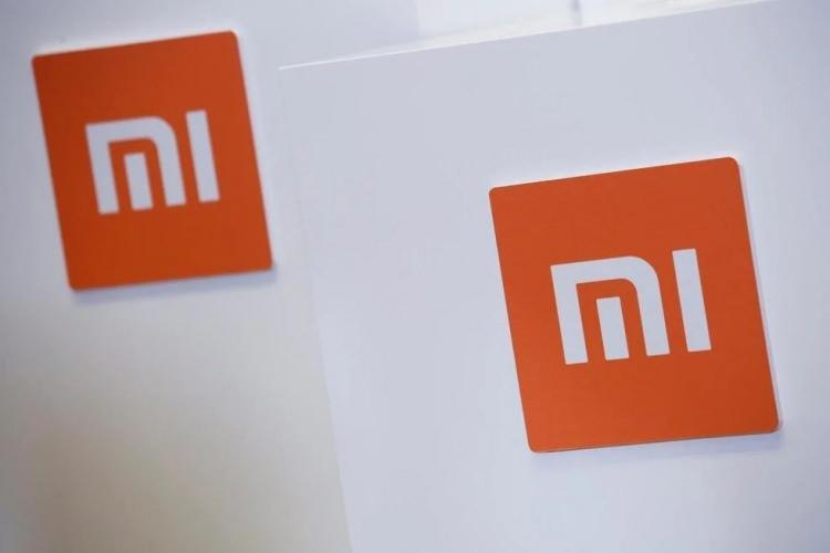 <p>Daha sonra Çincede pirinç anlamına gelen Mi kelimesi üzerinde duruldu. Şirketin yatırımcılarından Liu Qin ise bu kelime üzerinden Xiaomi'yi türetti ve markanın ismi ortaya çıktı.</p>