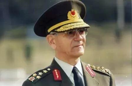 <p><strong>4 EYLÜL</strong></p>
<p>Darbenin mimarlarından olan Orgeneral Kıvrıkoğlu açıklamasında “28 Şubat bin yıl sürecek” dedi.</p>