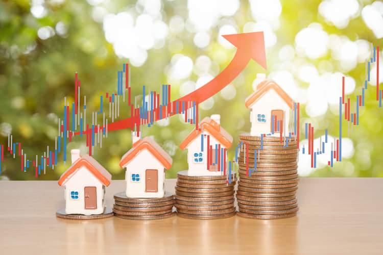 <p>Apartmanlarına girmeye korkan vatandaşlar ise müstakil evlere ve villalara yöneldi. Müstakil evlerin fiyatları da yüzde 50 ile yüzde 100 oranında arttı.</p>
