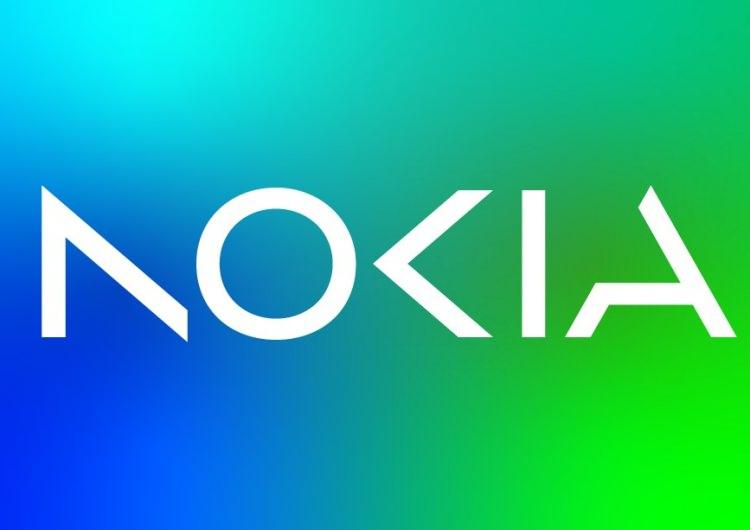 <p><span style="color:#B22222"><strong>AKILLI TELEFON PAZARINDA BAŞARILI OLAMADI</strong></span></p>

<p> </p>

<p>Diğer taraftan, 90'lı ve 2000'li yılların en büyük cep telefonu satıcısı Nokia, daha sonra akıllı telefon pazarında Apple, Samsung ve diğerleriyle rekabet etmekte zorlandı. Nokia, cep telefonu üretimi bölümünü 2014 yılında Microsoft'a sattı. Microsoft ise ertesi yıl 8,4 milyar dolarlık büyük bir zarar etti.</p>
