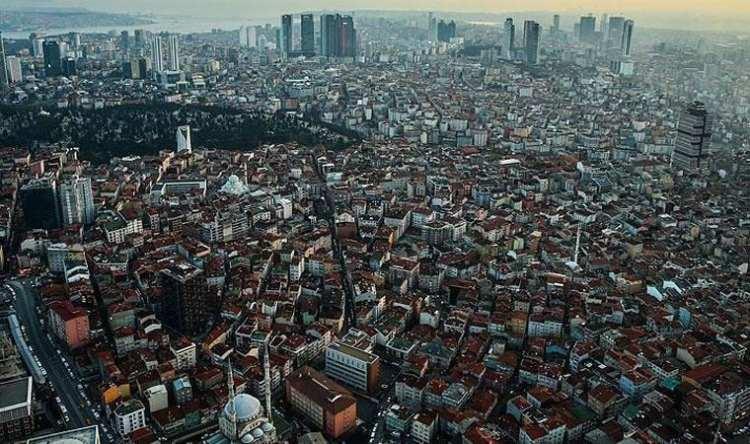 <p>Beykoz, Üsküdar, Küçüksu ve Polonezköy'ü işaretleyip özellikle altını çizen Dr. İshak Yılmaz <strong>"Buradaki zemin Türkiye'nin en sağlam zeminlerinden biri. Biz burada güçlendirme yapmak için bile zemini balyozla kıramıyoruz o kadar sağlam bir alan"</strong> ifadelerini kullandı.</p>