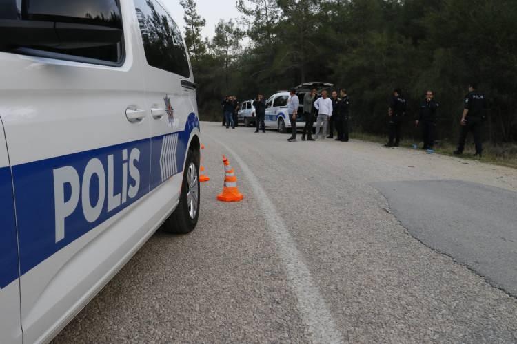 <p><strong>GENÇ KIZ KURTARILAMADI</strong></p>

<p> </p>

<p>Hastanede tedaviye alınan Zülfiye Dopoğlu da bugün doktorların tüm çabasına karşın kurtarılamadı.</p>
