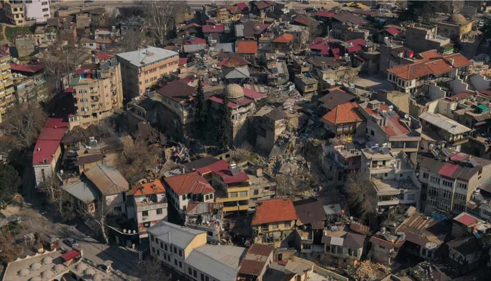 <p>Kurtcephe, 360 derece fotoğrafların şehir ve kültür tarihi için önemine değinerek, Kahramanmaraş'ta çektikleri fotoğrafların bunun acı bir göstergesi olduğunu söyledi.</p>

<p> </p>
