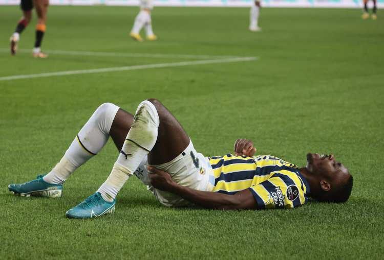 <p>25 yaşındaki futbolcu, Haziran'da kesin olarak ayrılacak.</p>
