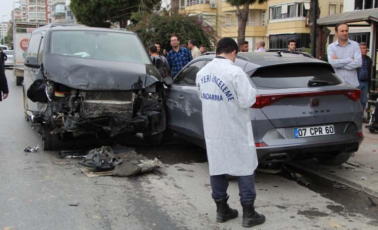 <p><strong>ÖLENLERDE KUZENİNİN EŞİNİN AKRABALARIYMIŞ</strong></p>
<p>Yaşamını yitiren İnci Güler, Başak Güler ve Ali Can Güler'in ise Gökhan Zan'ın kuzeninin eşinin akrabaları olduğu öğrenildi.</p>
