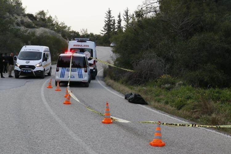 <p>Yapılan incelemede bir otomobilin hızla gittiği tespit edildi. Polis otomobilin hızlı gitmesinden şüphelenerek aracın sahibini tespit etti. </p>
