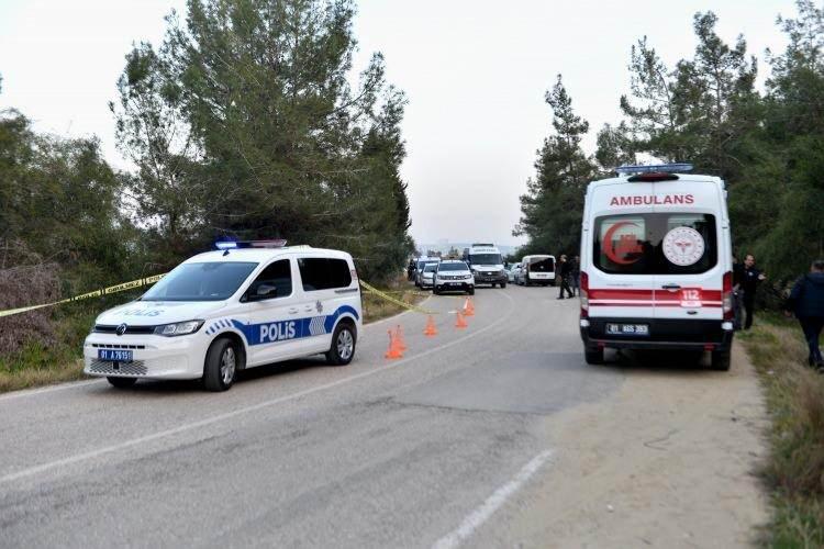 <p><strong>NİŞANLI ÇİFTİN KATİLİ GENÇ KIZIN BABASI ÇIKTI</strong></p>

<p><strong>“Bu nedenle olaydan iki gün önce kızım beni polise şikayet ederek evden ayrıldı. Nişanlısı ile başka ile gittiler. Daha sonra ben telefonla nişanlısını arayıp konuştum. Nişanlısı benden kızımı bırakmam karşılığında tarla istedi. Ben de kabul ettim gelin konuşalım dedi. Adana’ya geldiler otomobilime alıp ormanlık alana gittik. </strong></p>
