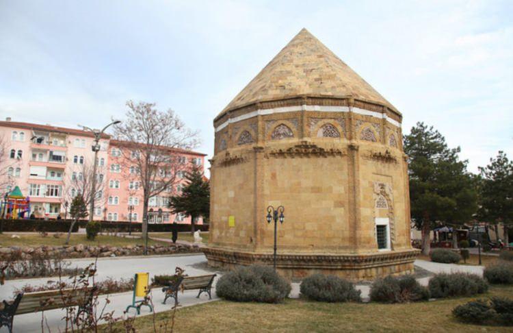 <p>Niğde</p>

<p> </p>
