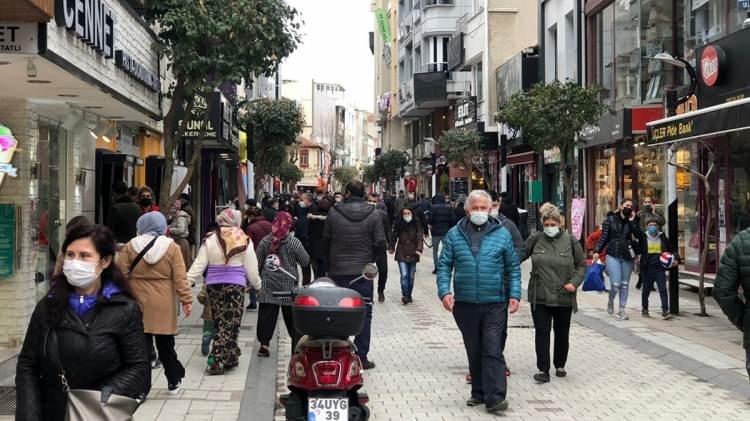 <p>Bizi de çevreden ve ülkemizin belirli yerlerinden arayanlar satılık arsa ve daire soranlar oluyor.</p>
