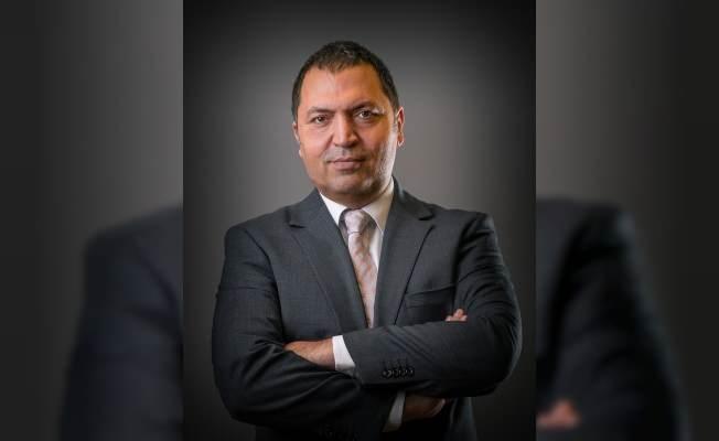 <p><strong>"METROLAR DEPREM ANINDA GÜVENLİ ALANLARDIR"</strong></p>
<p>Metro İstanbul Genel Müdürü Soy <strong>"Deprem kaynağının yer altında bulunması nedeniyle deprem anında metroların tehlikeli olduğuna dair bir yanılgı var. Ancak fiziki yapı ve çevresel etkilerden arınmış olması nedeniyle metrolar deprem anında en güvenli alanlardır. İstanbul’un metroları dünyanın en katı deprem standartlarına göre inşa edilmektedir ve yerin altında yer aldığı için yer üstü binaların maruz kaldığı salınım kaynaklı risklere maruz kalmadığından, depremlerde kırılma ve çökme riskleri çok daha düşüktür. Tüm dünyada metro alanları deprem, savaş ve atmosfer kaynaklı afetlerde en güvenli sığınma alanları olarak kabul edilmektedir. Günde 3 milyona yakın yolcuyu ağırlıyoruz. Acil durumda atacağımız her adım önceden planlanmış, simülasyonları çalışılmış ve belli bir disiplin dahilinde kurgulanmış durumda. Tüm personelimize deprem, yangın, kimyasal, biyolojik, radyolojik ve nükleer afet durumları için acil eylem planları ile düzenli olarak eğitim veriyoruz." </strong>dedi.</p>
<p> </p>