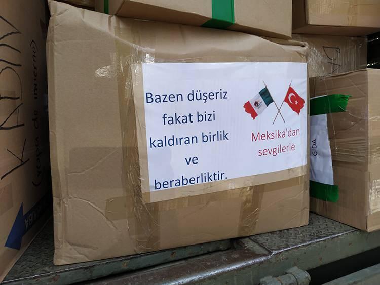 <p><strong>Meksika</strong></p>

<p>Orta Amerika &uuml;lkesi Meksika, Kahramanmaraş depremlerinin ardından b&ouml;lgeye 100 tonluk acil yardım malzemesi g&ouml;nderirken 172 kişilik arama-kurtarma ekibiyle sahada faaliyette bulundu.</p>

<p>&nbsp;</p>
