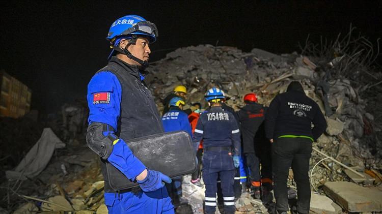 <p><strong>&Ccedil;in Halk Cumhuriyeti</strong></p>

<p>Arama-kurtarma personeli: 467</p>

<p>Nakdi yardım: 6 milyon dolar</p>

<p>İnsani yardım malzemesi: 254 ton</p>

<p>&nbsp;</p>
