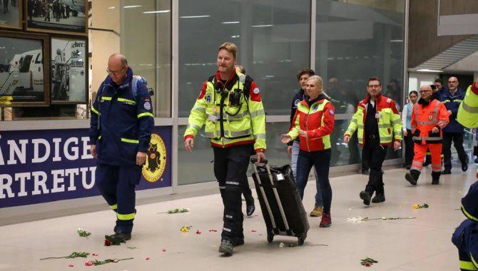 <p><strong>İzlanda</strong></p>

<p>Arama kurtarma personeli: 11</p>
