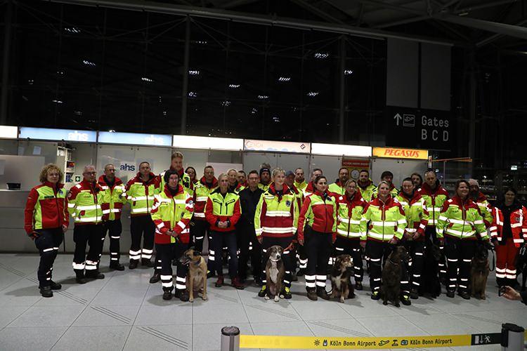 <p><strong>Almanya</strong></p>

<p>Arama-kurtarma personeli: 55</p>

<p>&Ccedil;adır</p>

<p>Sağlık malzemesi</p>

<p>Battaniye</p>

<p>Gıda</p>
