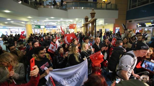 <p><strong>Kanada</strong></p>

<p>Arama kurtarma personeli: 10</p>

<p>Nakdi yardım: 10 milyon dolar</p>
