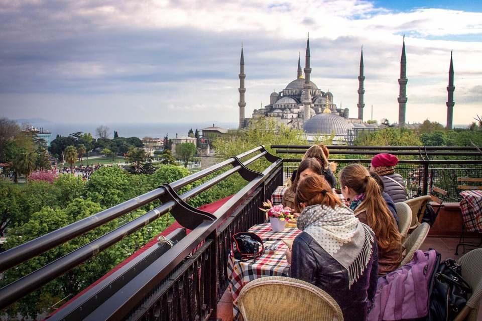 <p><strong>21- Istanbul / Türkiye</strong><br />
<br />
15.311.000</p>