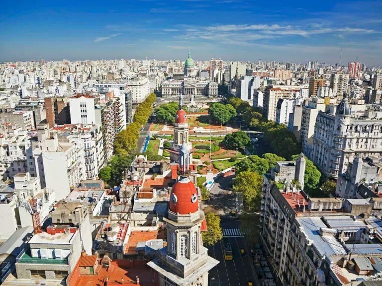 <p><strong>18-Buenos Aires / Arjantin</strong><br />
<br />
16.216.000</p>