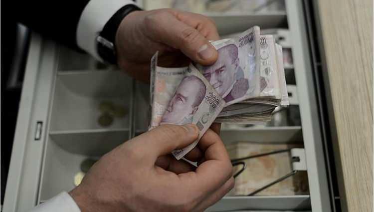 <p>Ardından sayfada çıkan yeni başvuru sekmesine tıklayın.</p>
<p> </p>