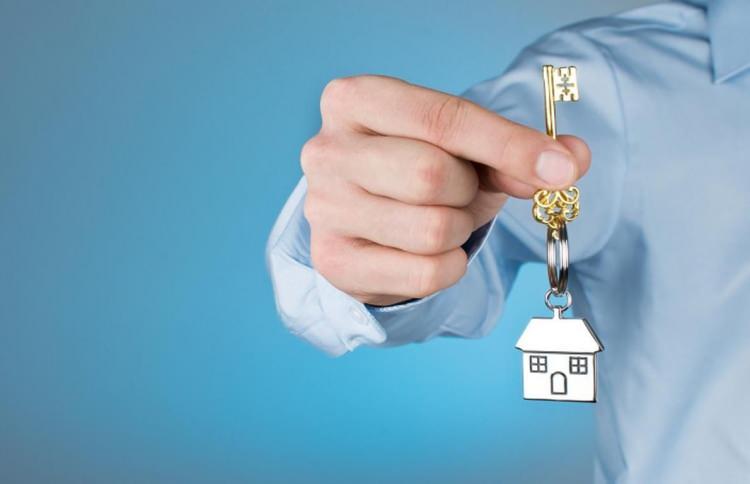 <p> Bu çaresizliği kendi lehine çevirenleri utançla izliyoruz" dedi.</p>
