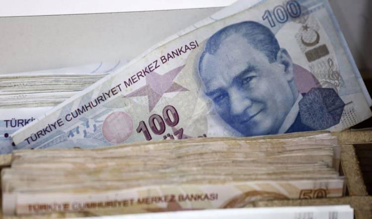 <p>0-6 yaş arası çocuk yardımı ise 216 lira 84 kuruştan 229 lira 85 kuruşa; 6 yaş üstü çocuk yardımı ise 108 lira 42 kuruştan 114 lira 93 kuruşa yükselecek.</p>