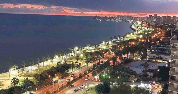 <p>Resmi olarak 400 bin kişi Mersin’e göç etmiş durumda. </p>