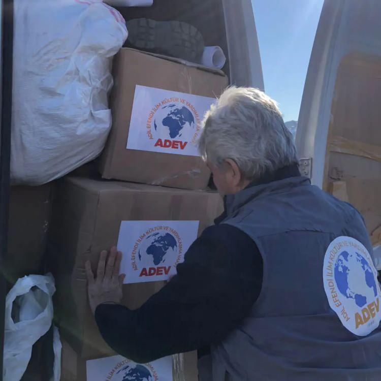 <p>Adil Efendi İlim K&uuml;lt&uuml;r ve Yardımlaşma Vakfı (ADEV)</p>
