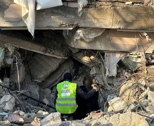 <p>Valide İnsani Yardım Derneği</p>
