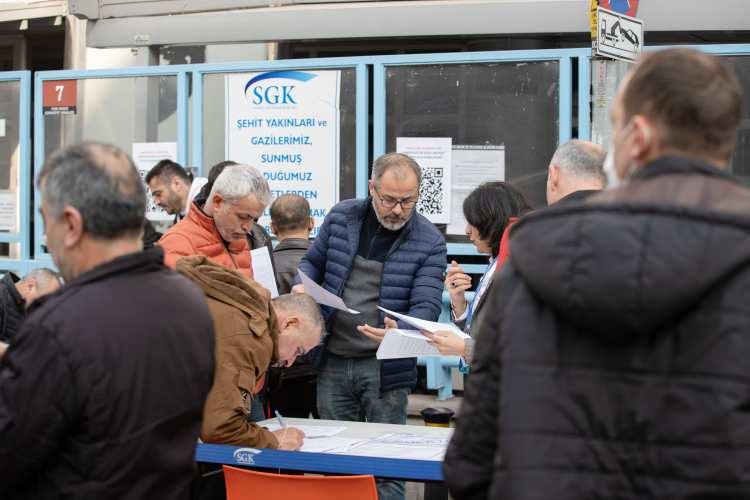 <p>47 YAŞINDA EMEKLİ OLUYORUM</p>
