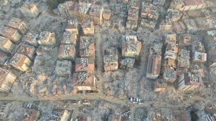 <p>Bunlar da yaklaşık 35-40 kilometre uzunluğa sahiptir. Bu nedenle Yozgat genelinde ve etrafındaki diğer illerden gelebilecek olan depremlerden il olarak etkilenebiliriz. </p>
