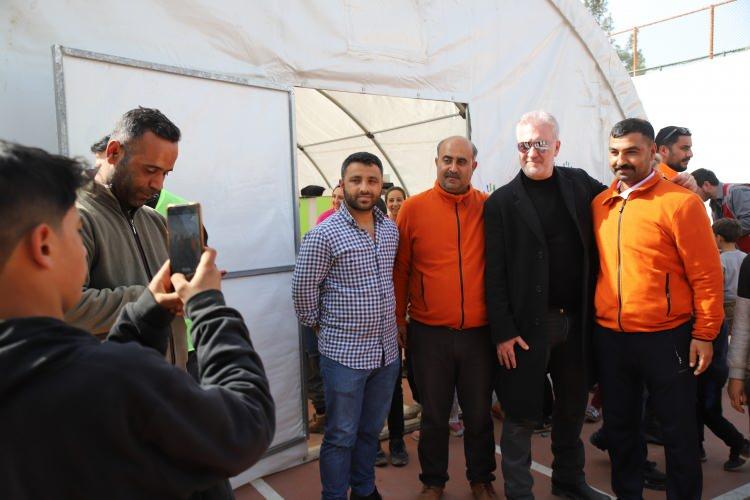 <p>Kurtlar Vadisi filmi ile tanınan, Diriliş Ertuğrul, Payidaht Abdülhamit gibi önemli dizilerde de yer alan oyuncu Ali Buhara Mete,</p>