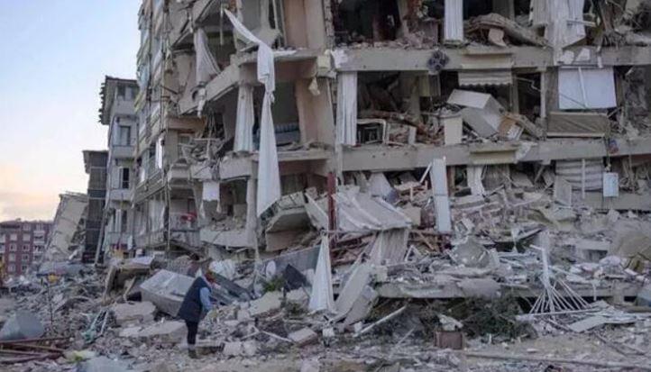 <p><strong>11 ilimizi etkileyen ve 44 binden fazla vatandaşımızın vefat ettiği Kahramanmaraş ve Hatay merkezli 3 yıkıcı depremin ardından Türkiye birçok kayıp yaşadı.</strong></p>
