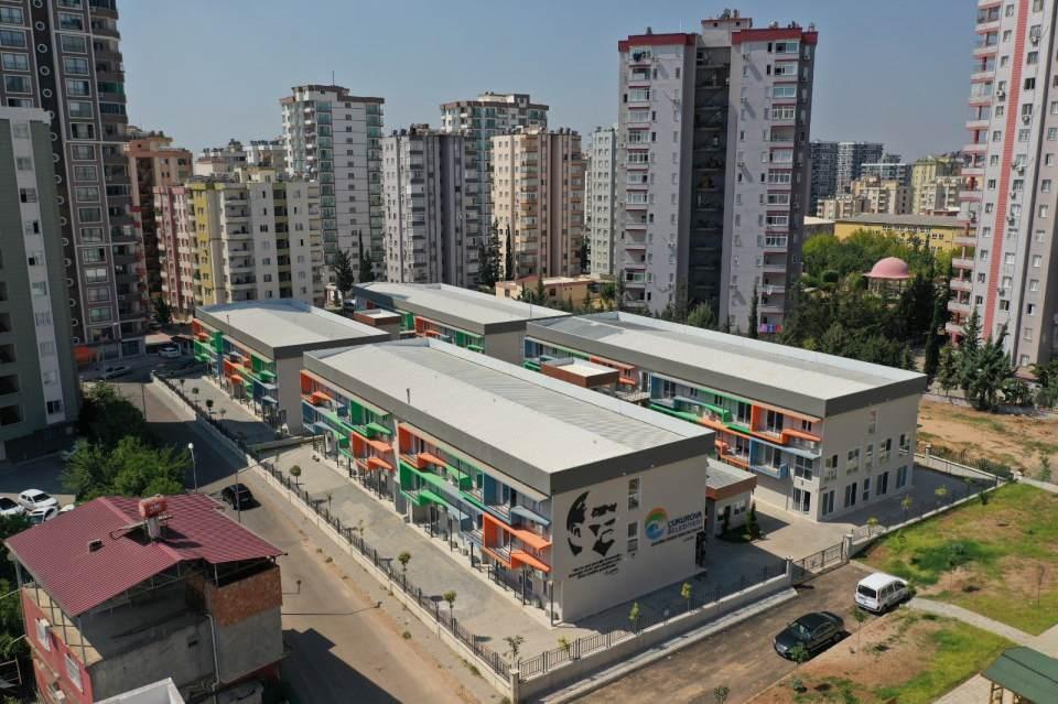 <p><strong>41- Adana / Çukurova / Belediye Evleri mahallesi</strong><br />
<br />
57.600 kişi</p>
