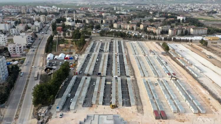 <p>Altınşehir Konteyner Kent'e ilk etapta 200 ailenin yerleştirildiğini ifade eden Sonel, "Çocuklarımız, büyüklerimiz ve annelerimiz mutlu. Güzel bir ortam var. </p>
