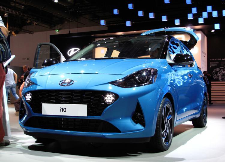 <p>11-<strong> HYUNDAI i10</strong></p>
<p>Tip: 1.2 MPI Donanım Tipi: Elite Fiyat: <strong>464 bin TL</strong></p>