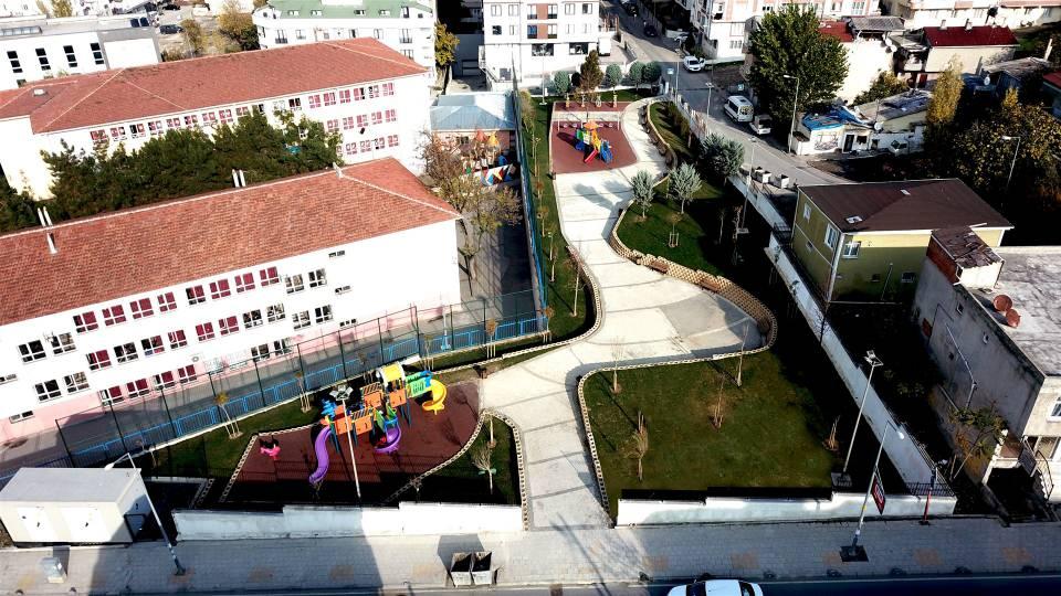 <p><strong>20- İstanbul / Küçükçekmece / Kanarya mahallesi</strong><br />
<br />
71.118 kişi</p>