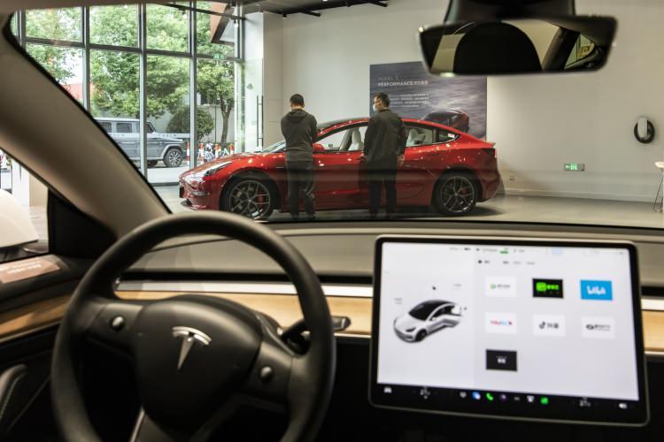 <p>Model Y'nin Berlin'den, Model 3'ün ise Şanghay'dan gelmesi planlanıyordu.</p>
