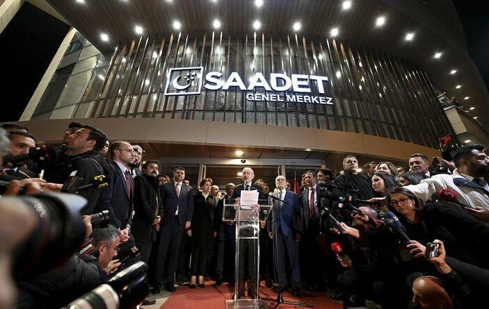 <p><span style="color:#000000"><strong>Cumhurbaşkanı adayını belirlemek için bir araya gelen 6'lı masa liderleri, geçtiğimiz hafta pazartesi günü Saadet Partisi önünde yaptıkları açıklamayla adaylarının CHP Genel Başkanı Kemal Kılıçdaroğlu olduğunu duyurmuştu. </strong></span><a href="https://www.yasemin.com/"><span style="color:rgb(255, 255, 255)"><strong>(Yasemin.com)</strong></span></a></p>
