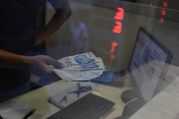 <p>Düzenleme kapsamında kullanılacak Yİ-ÜFE aylık değişim oranları, Türkiye İstatistik Kurumunun her ay için belirlediği 31 Aralık 2004'e kadar toptan eşya fiyatları endeksi (TEFE) aylık değişim oranlarını, 1 Ocak 2005'ten itibaren üretici fiyatları endeksi (ÜFE) aylık değişim oranlarını, 1 Ocak 2014'ten itibaren yurt içi üretici fiyat endeksi (Yİ-ÜFE) aylık değişim oranlarını, 1 Kasım 2016'dan itibaren aylık yüzde 0,75 oranını ifade edecek.</p>