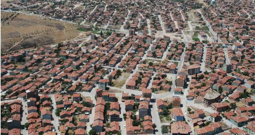 <p><strong>43- Eskişehir / Odunpazarı / Emek mahallesi</strong><br />
<br />
56.365 kişi</p>
