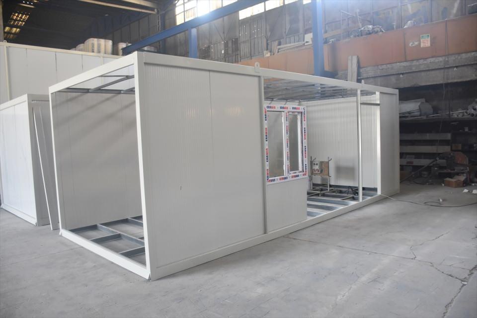 <p>Kahramanmaraş merkezli depremlerin ardından mücbir sebep dolayısıyla mevcut işleri beklemeye alıp depremzedeleri, kapalı ve sıcak bir alana geçirmek için çalışma planlarını yeniden düzenlediklerini belirten Dalgacı, şöyle devam etti:</p>

<p> </p>
