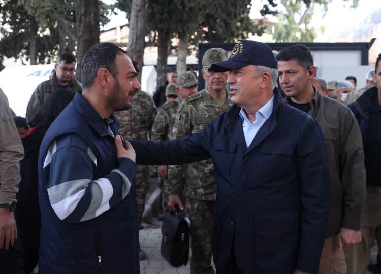 <p>Geçmiş olsun dileklerini ileten Cumhurbaşkanı Erdoğan ise "Er veya geç bunların üstesinden geleceğiz." ifadesini kullandı.</p>
