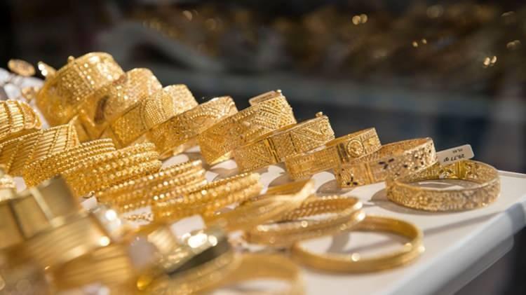 <p>Gram altın 1.102 TL'den güne başladı. Gram altın dün 1.125 TL civarından işlem görüyordu.</p>

<p> </p>
