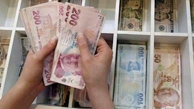 <p>Hesaplanacak verginin ilk taksiti kurumlar vergisinin ödeme süresi içinde, ikinci taksiti bu süreyi takip eden dördüncü ayda ödenecek.</p>