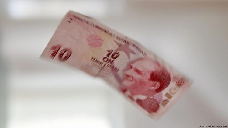 <p>Harçlar Kanunu'nda yapılan düzenleme ile ortaklıktan ayrılma yoluyla satışa konu edilen her bir taşınmaza ilişkin devir ve iktisaplarda, en az maktu harç miktarı, devir ve iktisap sayısı ile ilişkilendirilmeksizin, devir eden ve devir alanın her birinden bir kez alınacak.</p>
