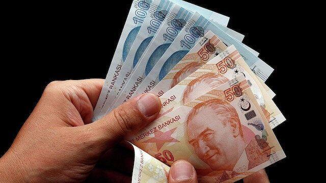 <p>Pasif duruma getirilen geçici geri alma süreleri ve ceza puanları, bu maddenin yürürlüğe girdiği tarihten önceki tüm adli ve idari işler bakımından ilgilisine herhangi bir hak veya istisna sağlamayacak ve uygulanmış olan trafik idari para cezalarını ortadan kaldırmayacak.</p>