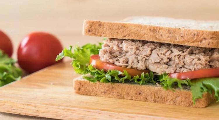 <p><strong>90. Tuna Sandwich &ndash; ABD</strong></p>

<p>&nbsp;</p>
