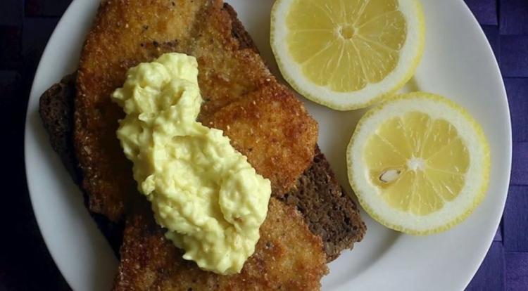 <p><strong>86. Fiskefilet med remoulade - Danimarka</strong></p>
